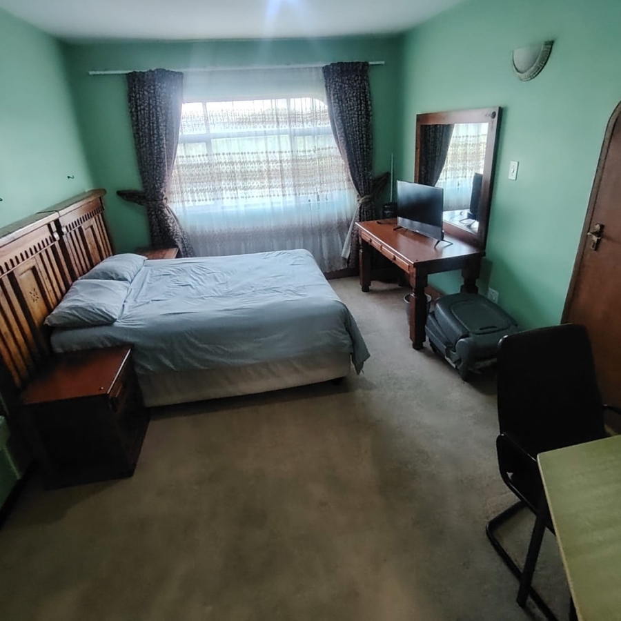 6 Bedroom Property for Sale in Baysville Eastern Cape